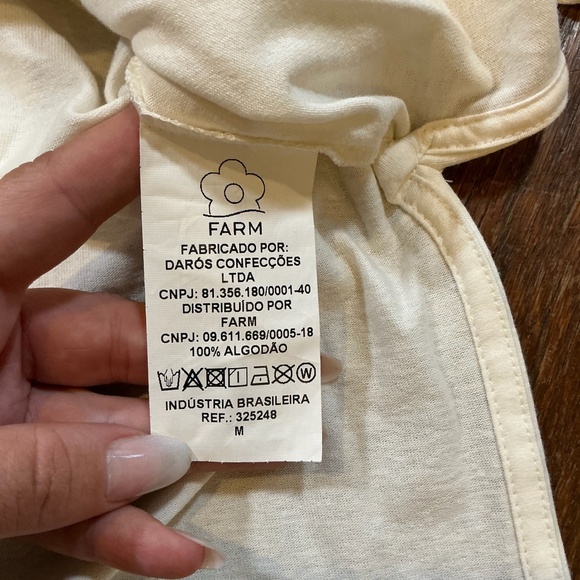 FARM Rio “Colorido Por Natureza” Parrot Graphic Tee Off White Size M NWT - Picture 10 of 12